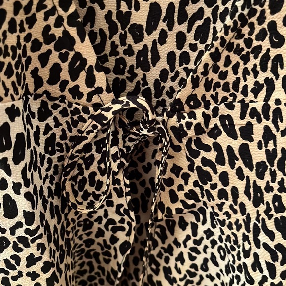 Divided by H&M Swimsuit Coverup. Size Small - Picture 7 of 7